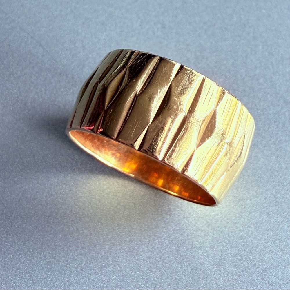 Solid 14k Yellow Gold Textured Patterned Ribbed W… - image 1